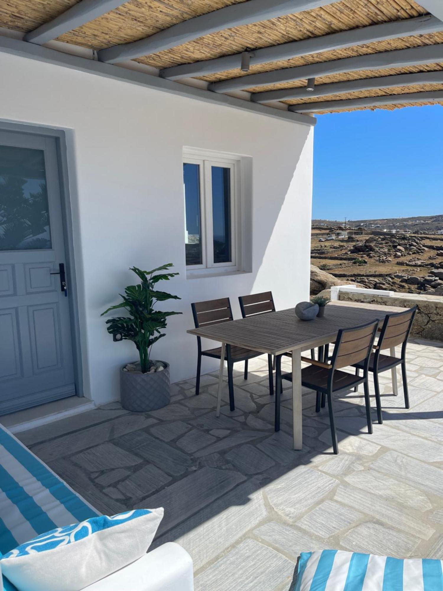 Agyra House Super Paradise Beach (Mykonos)